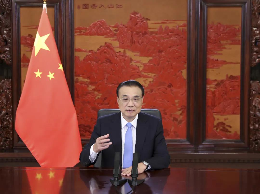 李克强谈能源发展：一手做“减法”，一手做“加法”