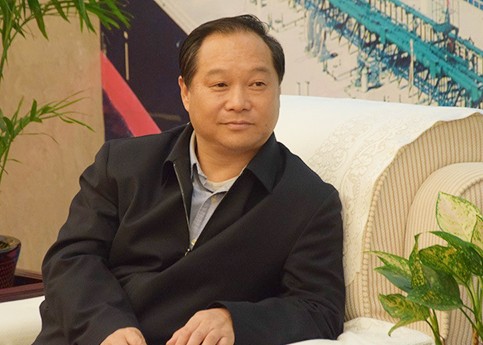 南方电网董事、党组副书记毕亚雄：电网企业助力“30·60目标”的举措、思考和建议