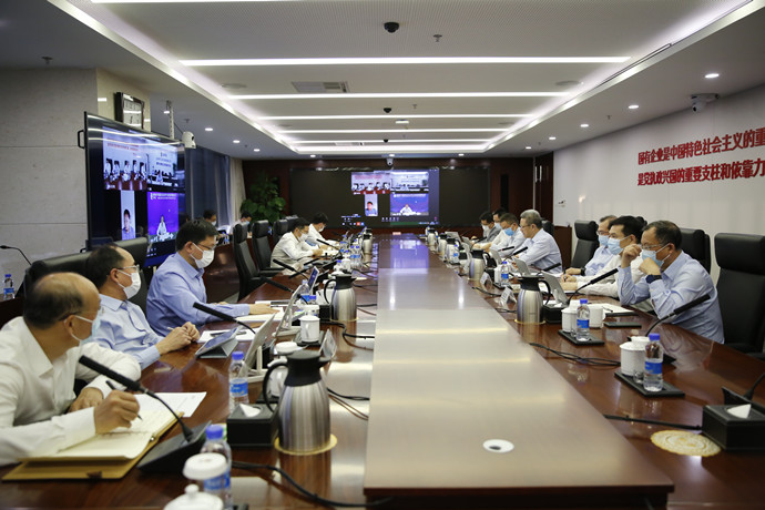 国家电投党组理论学习中心组围绕“‘建功新时代，喜迎二十大’习近平总书记重要指示批示精神再学习再落实再提升”开展学习研讨