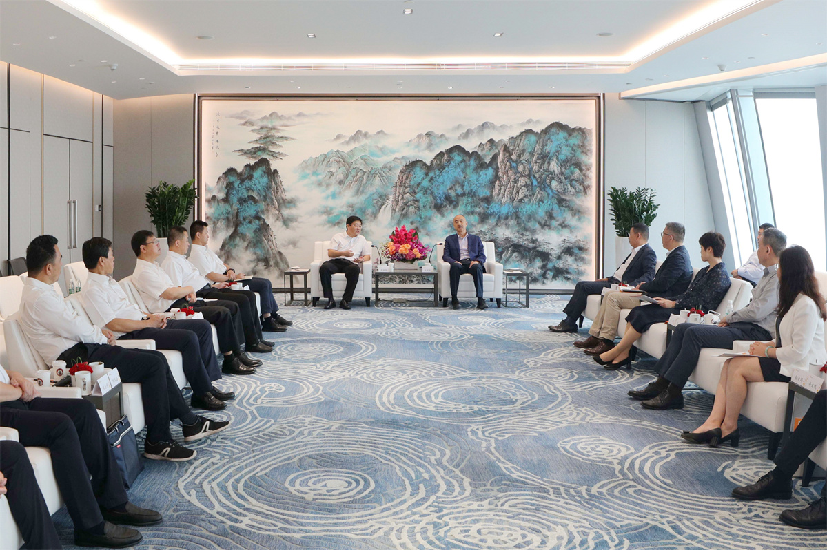 华润电力董事局主席王传栋会见天津市宝坻区区长郭康伟