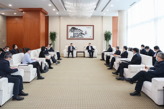 温枢刚会见东方电气董事长俞培根