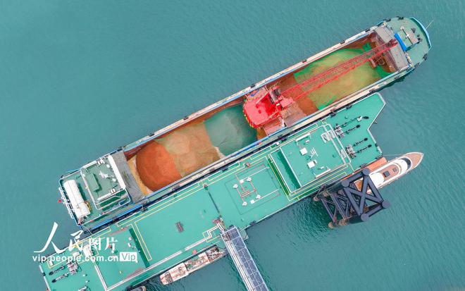 长江三峡地区首个船用新能源加注码头投入营运