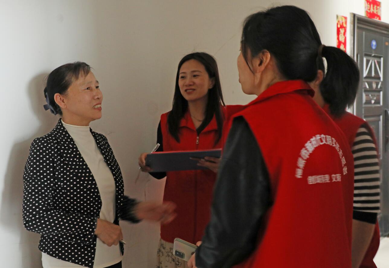 国网福鼎市供电公司开展入户问卷调查 助力文明城市创建
