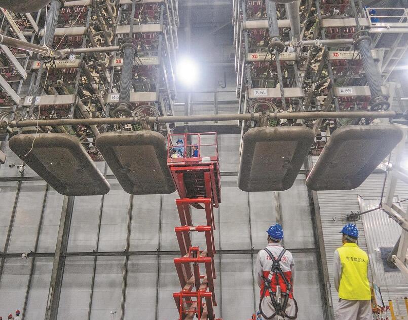 四川送变电公司强化±500千伏德阳换流站年检现场安全管控