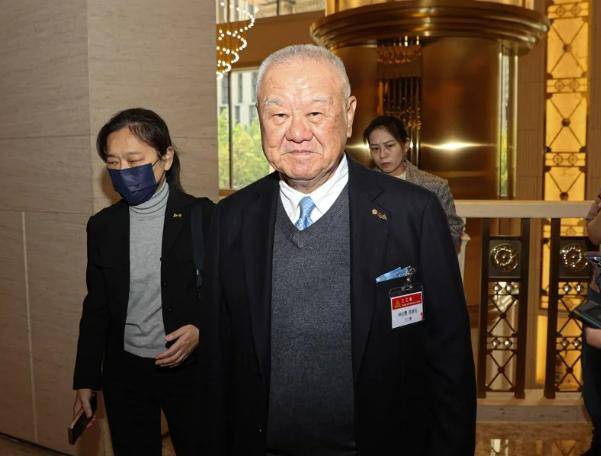 台湾三三会理事长林伯丰：非核能源政策已过时