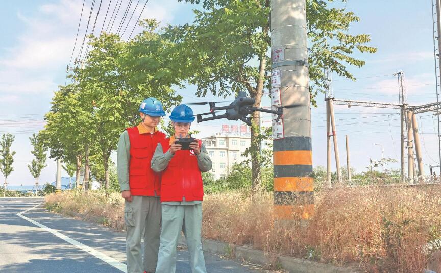 国网云梦县供电公司国网紧急带电消除线路缺陷