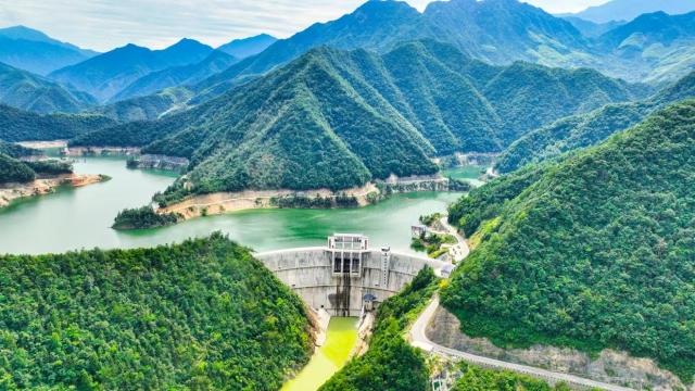 浙江首座重力拱坝中型水库正式发电
