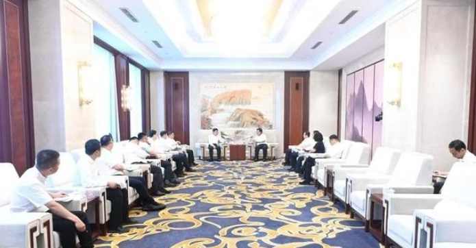 潍坊市委书记刘运会见大唐山东发电有限公司客人