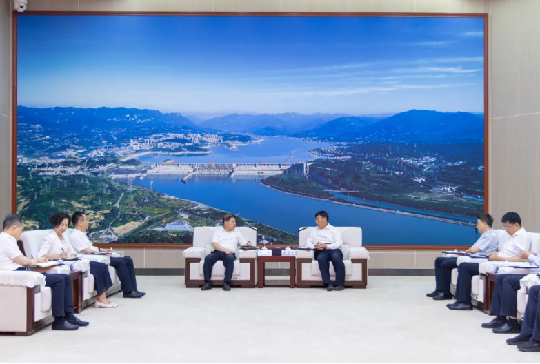 三峡集团与中国能建葛洲坝集团座谈