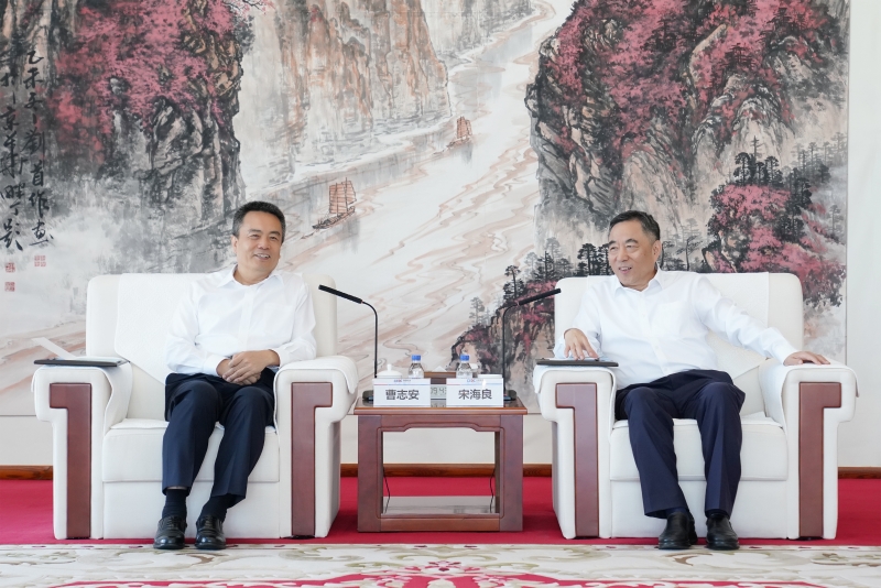 中国能建党委书记、董事长宋海良与哈电集团党委书记、董事长曹志安会谈
