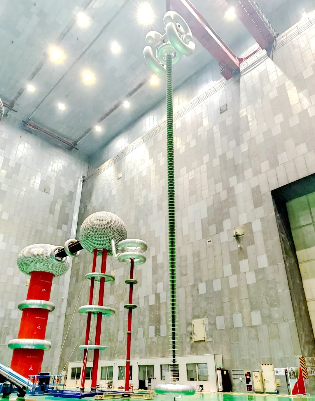 全球首套±800千伏特高压直流量子电流传感器研制成功