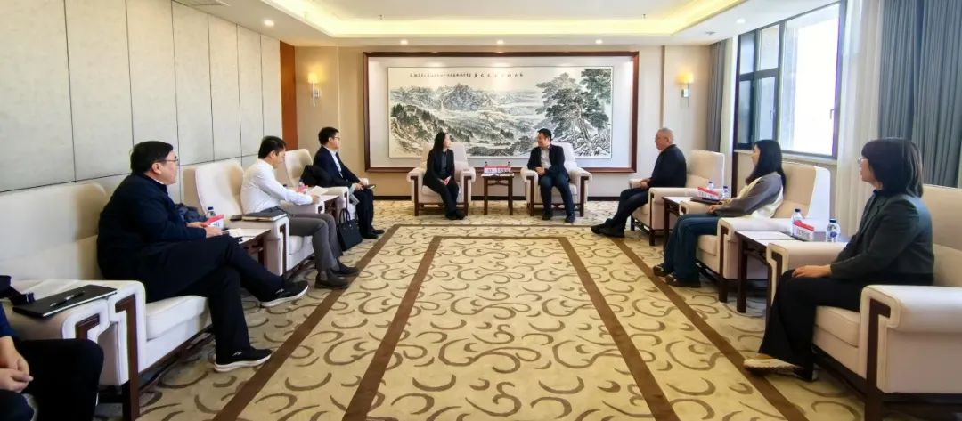 中国农业银行吉林省分行党委委员、副行长兼长春分行党委书记、行长曹红一行拜访华电吉林公司
